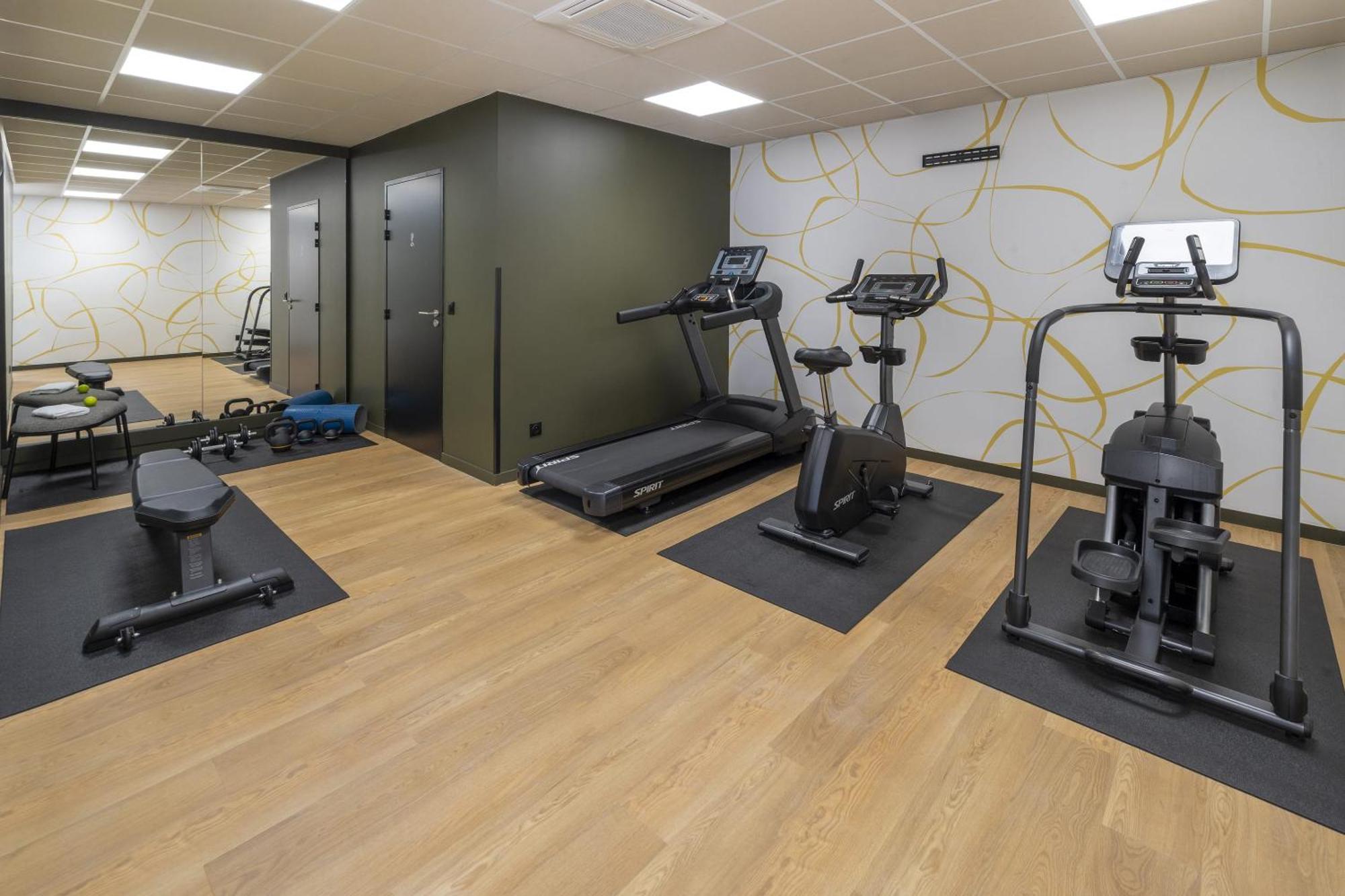 Sure Hotel By Best Western Caen Memorial Екстериор снимка